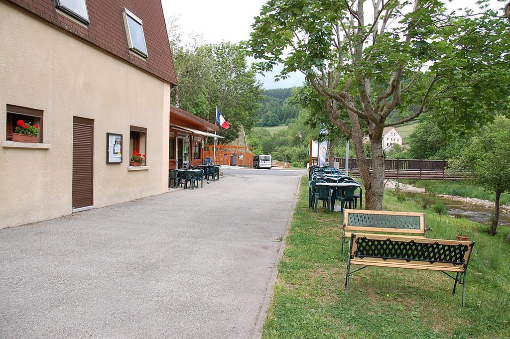 Les Airelles Hotel Saint-Cirgues-en-Montagne Exterior photo